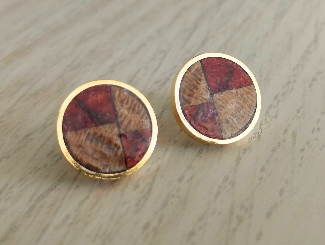 Brincos Madeira Dourado
